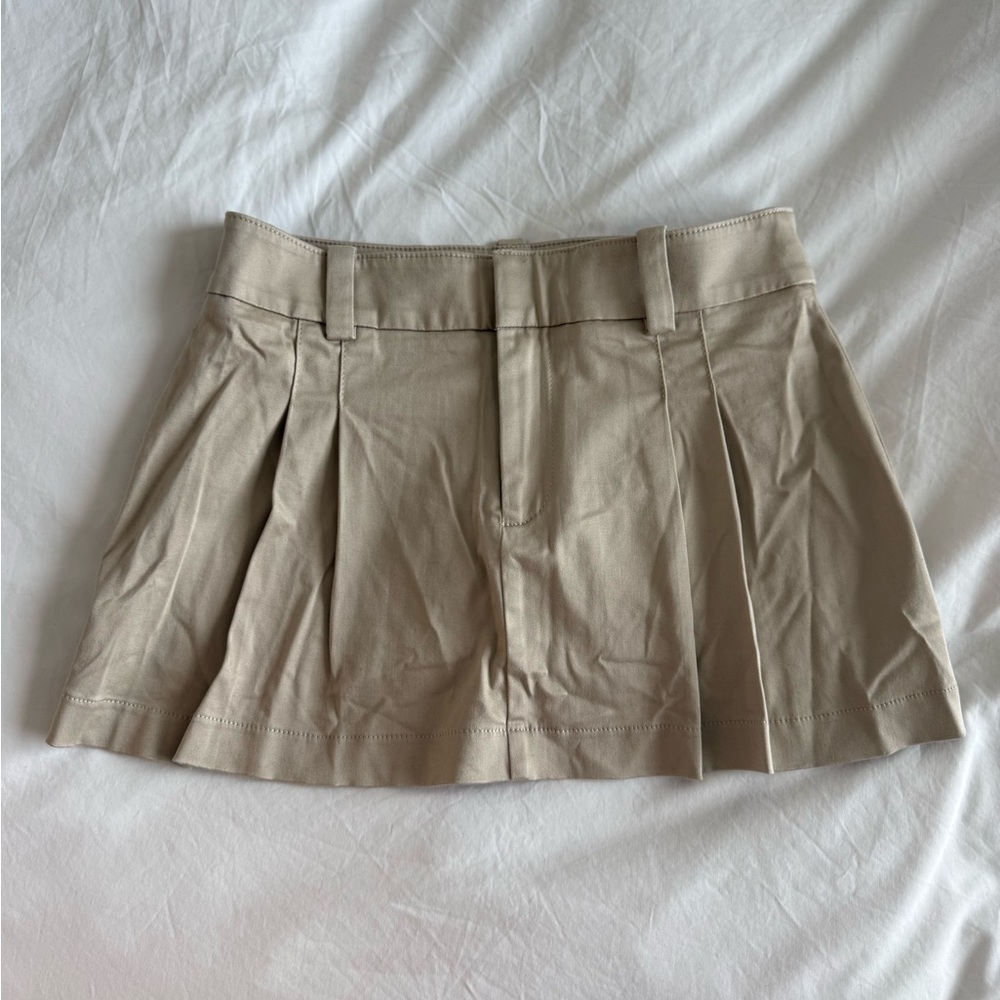 Aritzia Sunday Best Rider Skirt